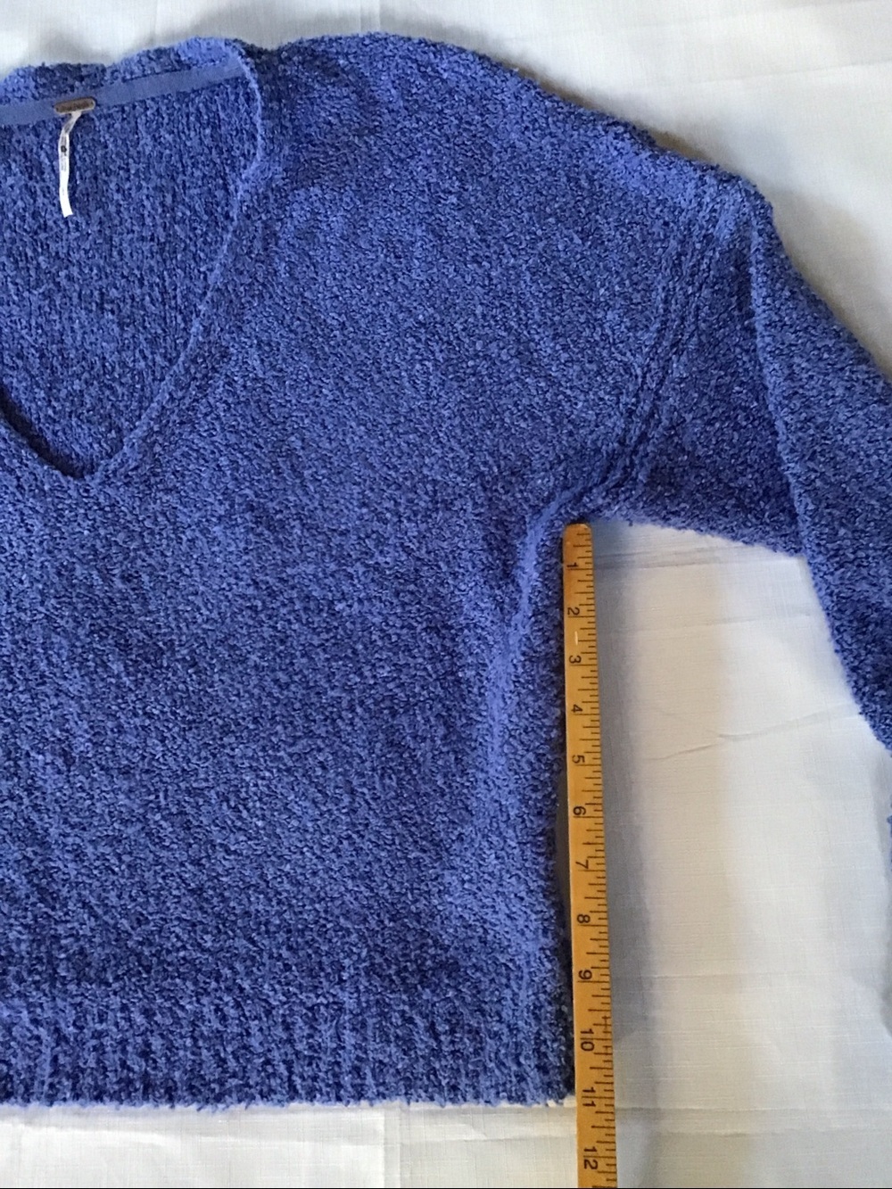 Free people Women's Cozy Blue V-Neck Sweater Size L - Picture 10 of 11